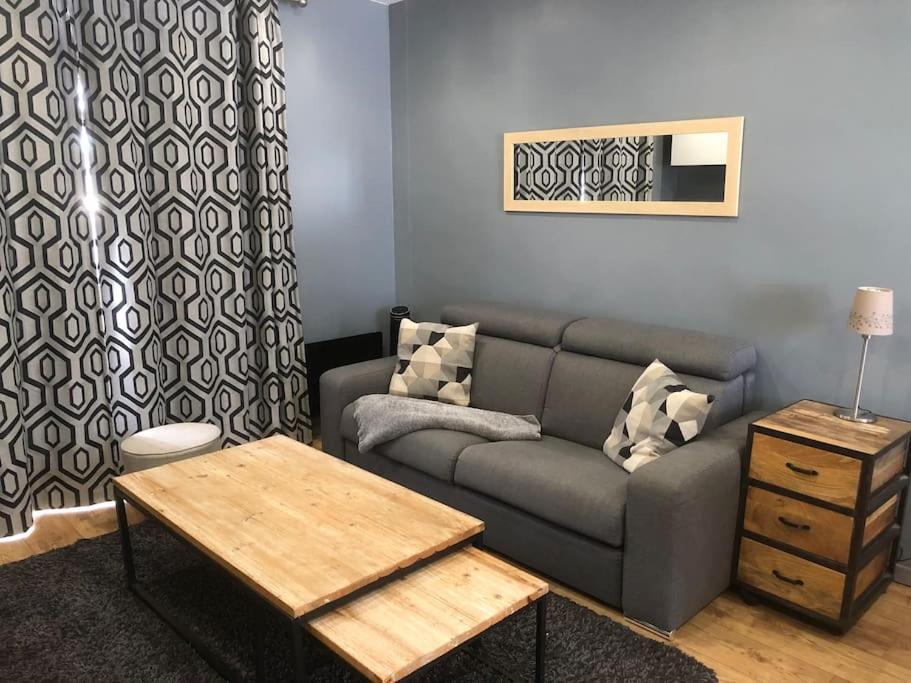 Cosy 3 Pieces En Face De La Gare Apartment Rambouillet Exterior foto